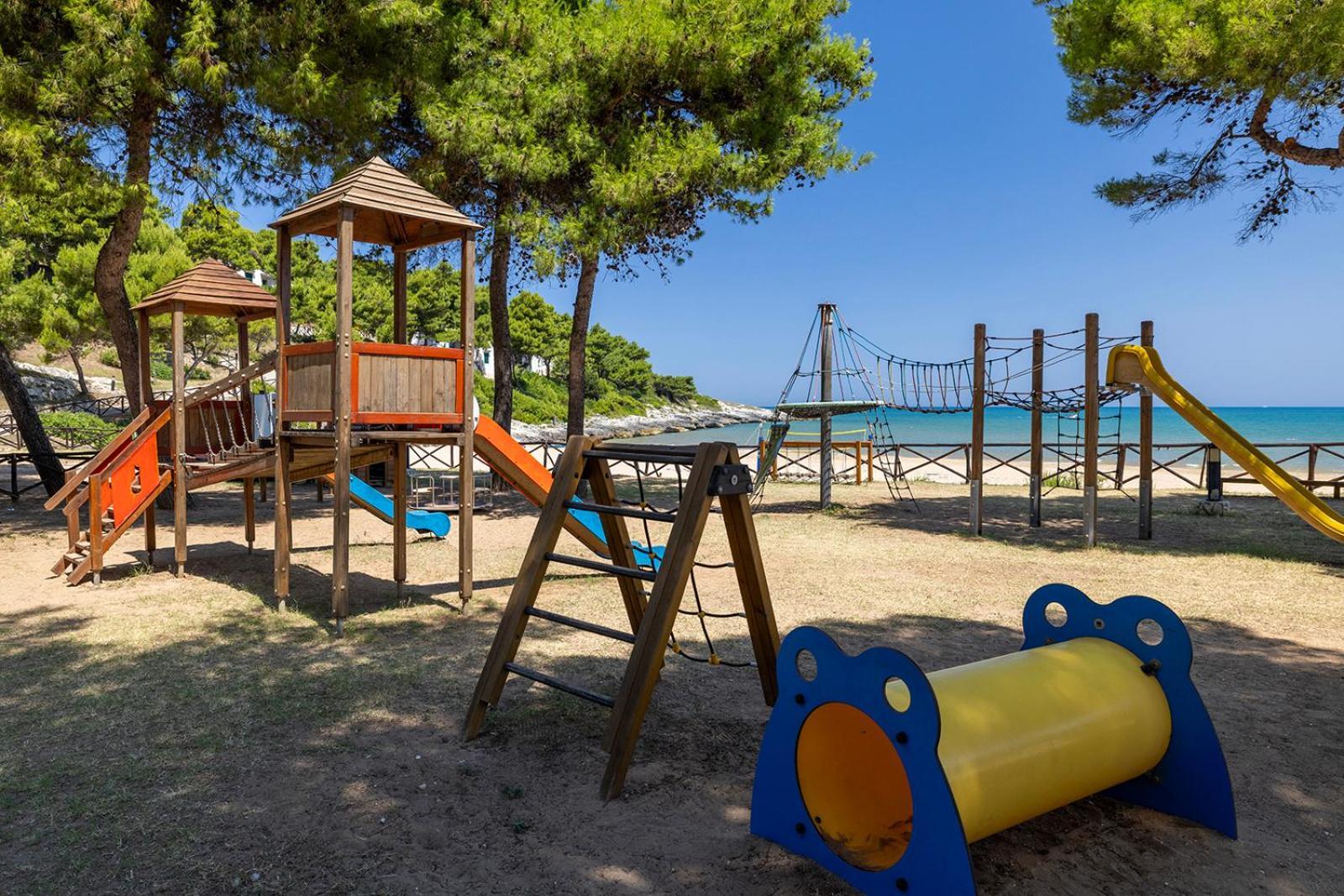 Crovatico Club Vacanze Βιέστε Εξωτερικό φωτογραφία