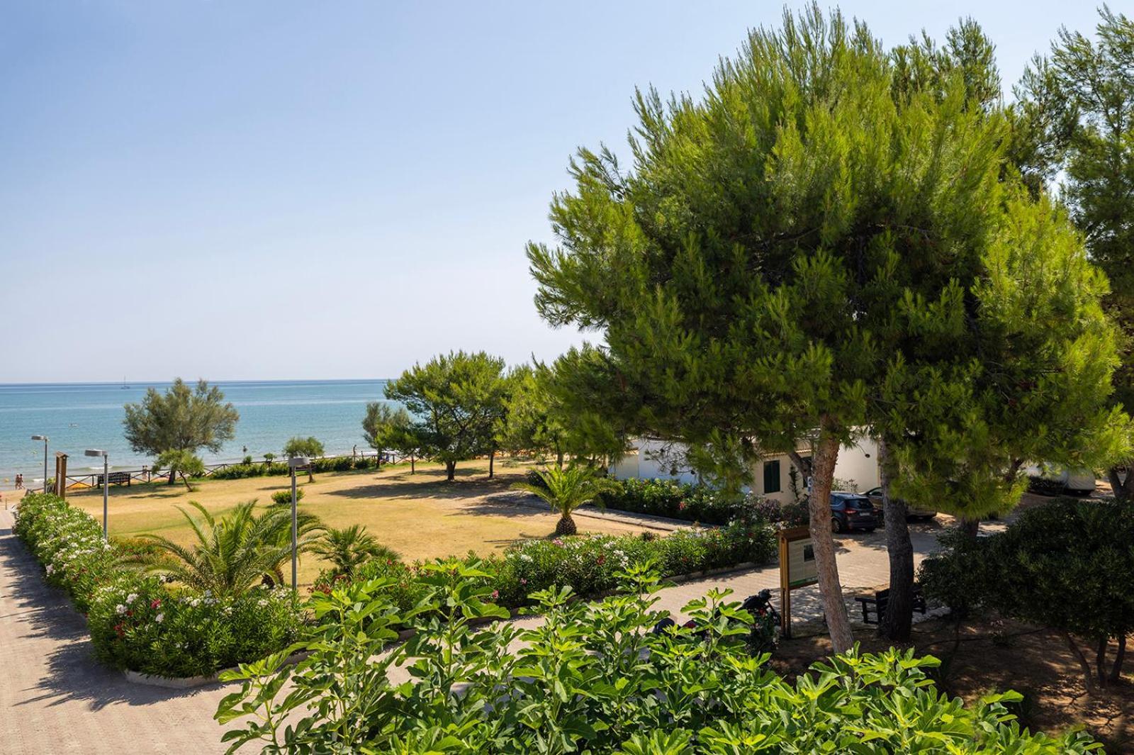 Crovatico Club Vacanze Βιέστε Εξωτερικό φωτογραφία