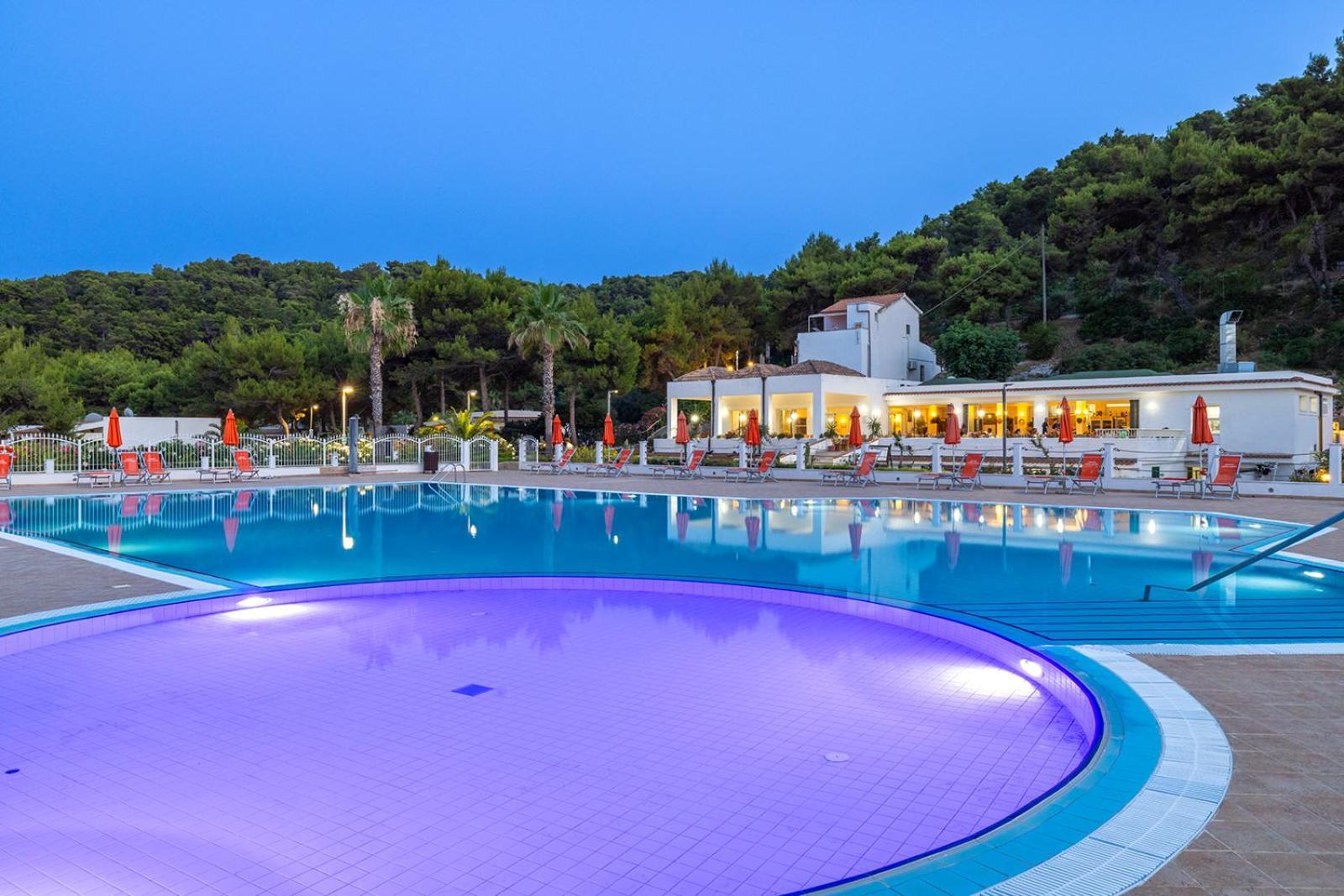 Crovatico Club Vacanze Βιέστε Εξωτερικό φωτογραφία