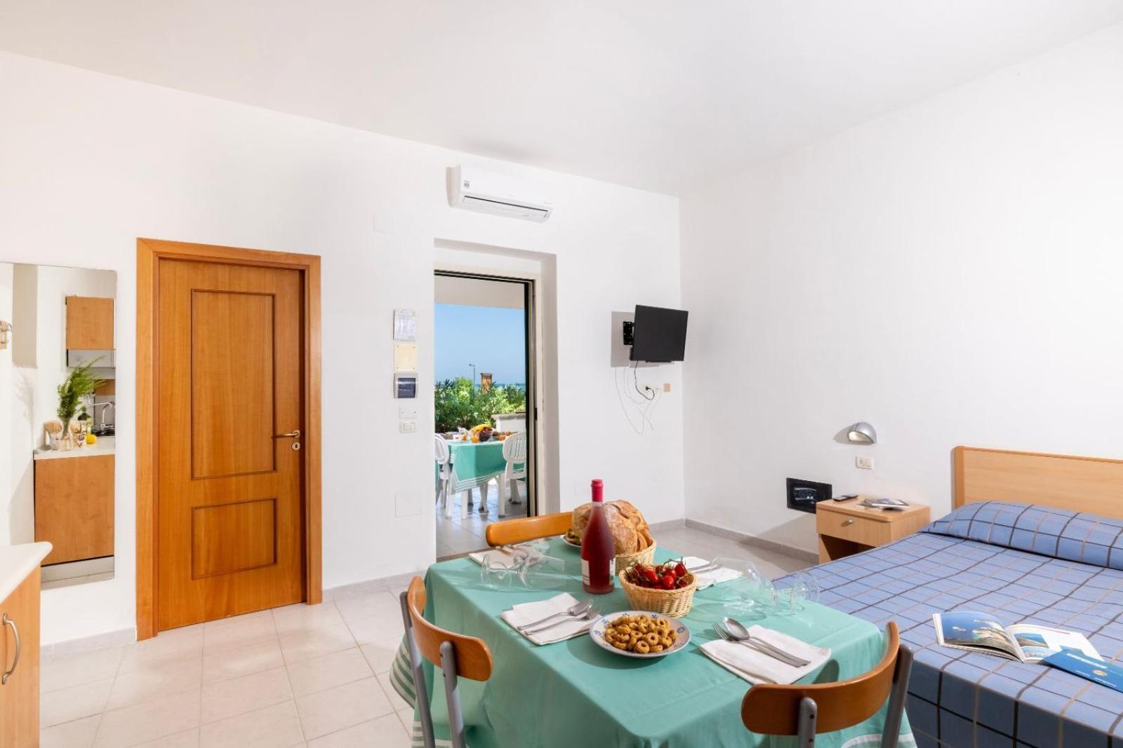 Crovatico Club Vacanze Βιέστε Εξωτερικό φωτογραφία