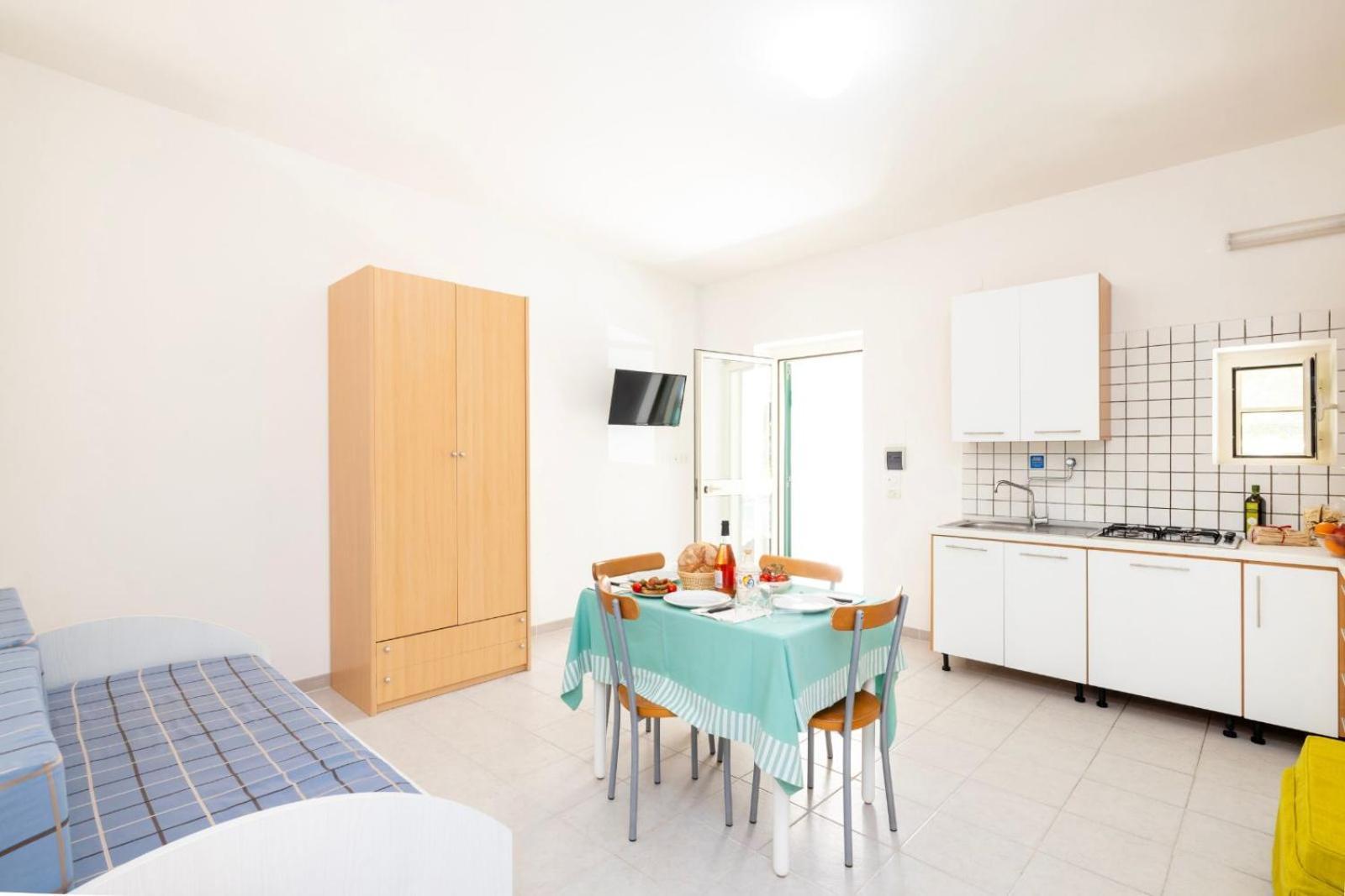 Crovatico Club Vacanze Βιέστε Εξωτερικό φωτογραφία
